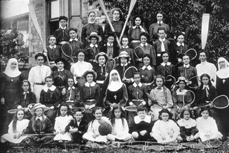 1907 Toorak House whole school