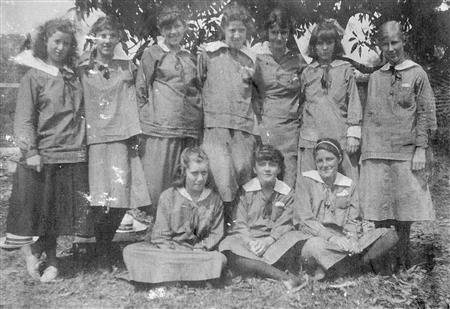 1918 St Margaret's early uniform