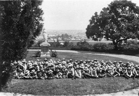 1925 Students Front Drive